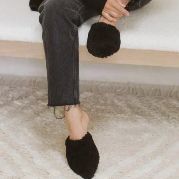 Jenni Kayne Shearling Slip On Mules Pointed Toe Black Flats Slippers Shoes